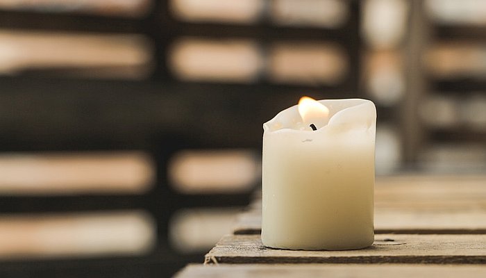 Unattended burning candle - fire safety tips